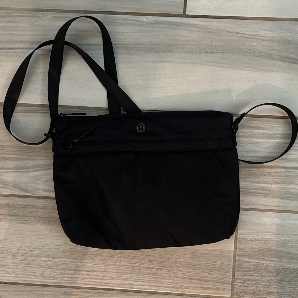 lululemon athletica Black Baby Bag purse